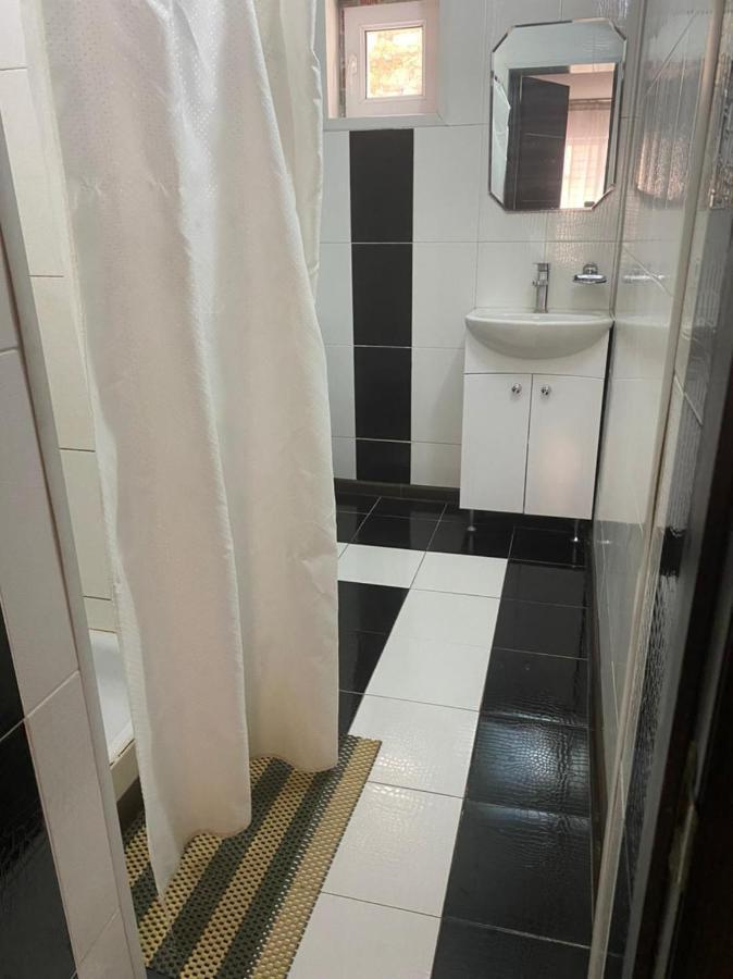 Room Hostel Dostyk Almaty Exterior photo