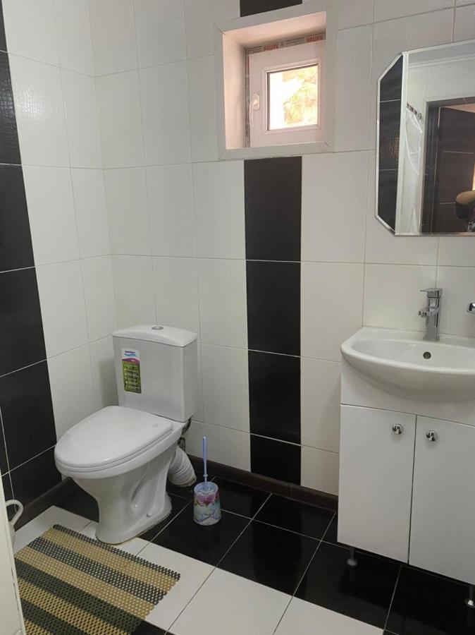 Room Hostel Dostyk Almaty Exterior photo