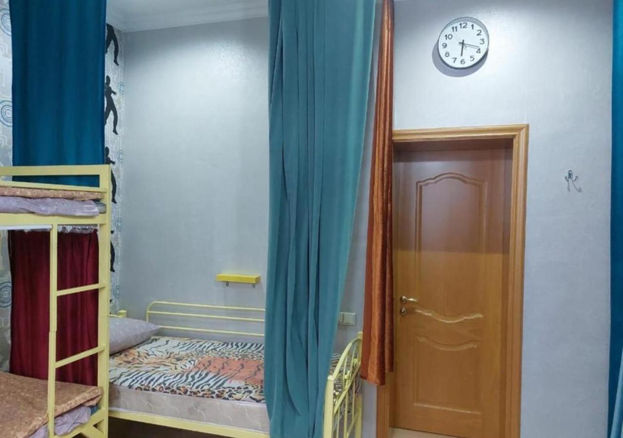Room Hostel Dostyk Almaty Exterior photo