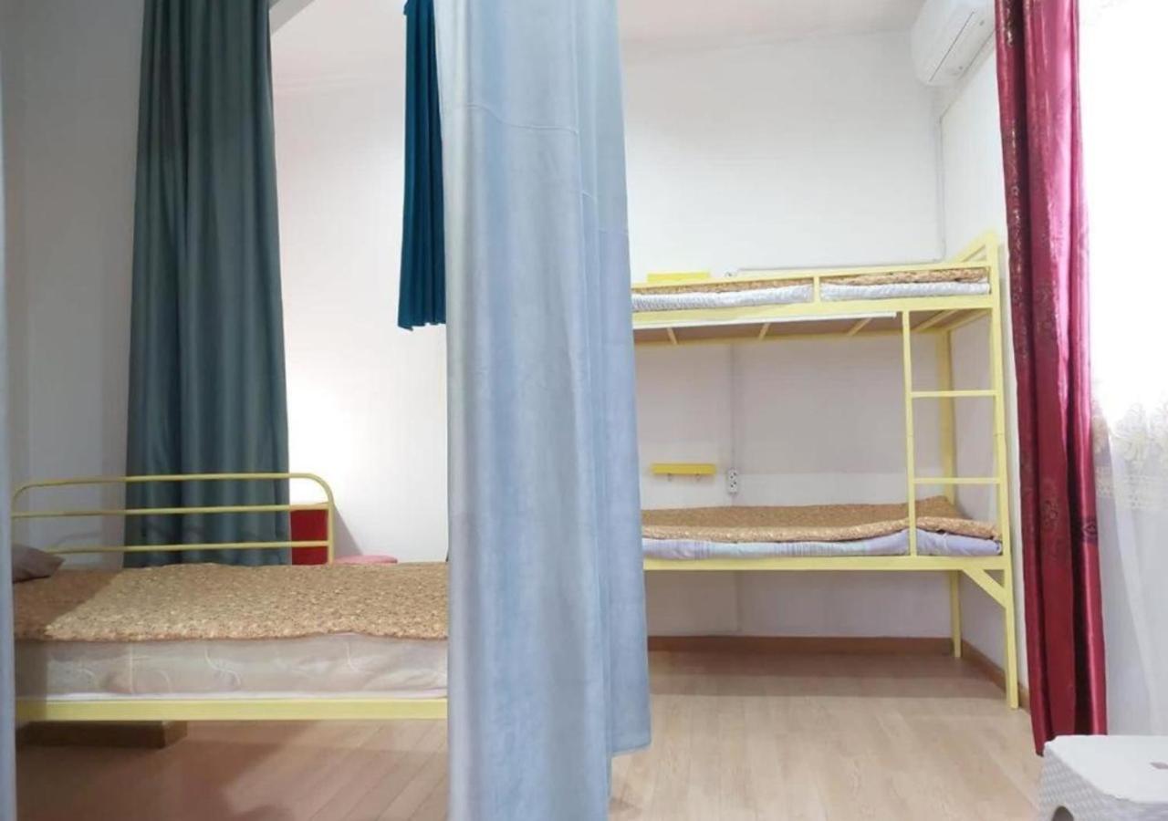 Room Hostel Dostyk Almaty Exterior photo